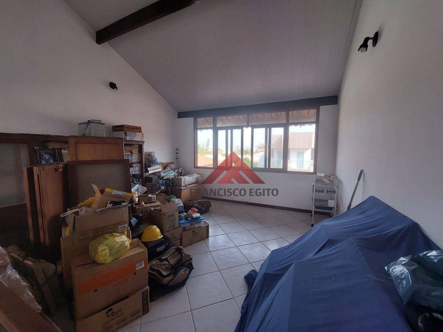 Casa à venda com 5 quartos, 271m² - Foto 23