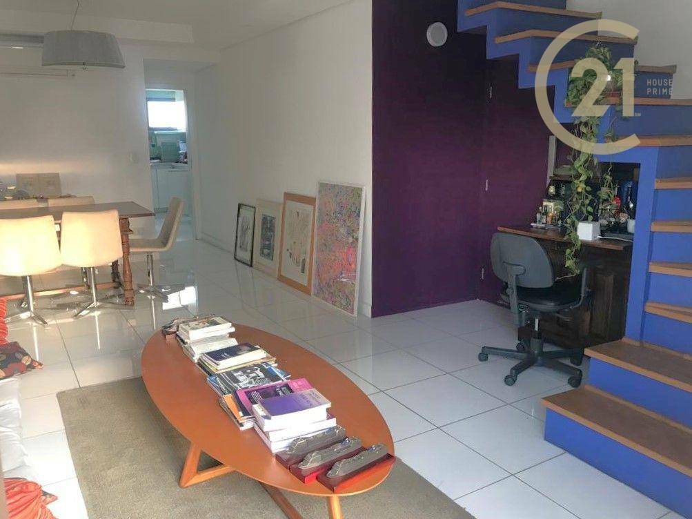 Cobertura à venda e aluguel com 3 quartos, 230m² - Foto 1