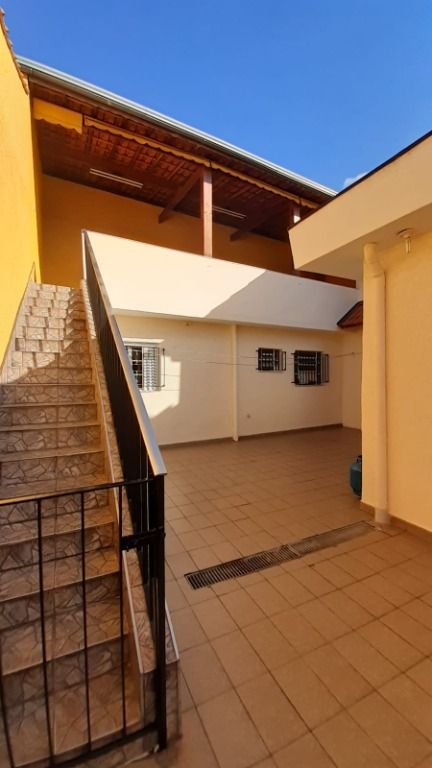 Casa à venda com 3 quartos, 179m² - Foto 13