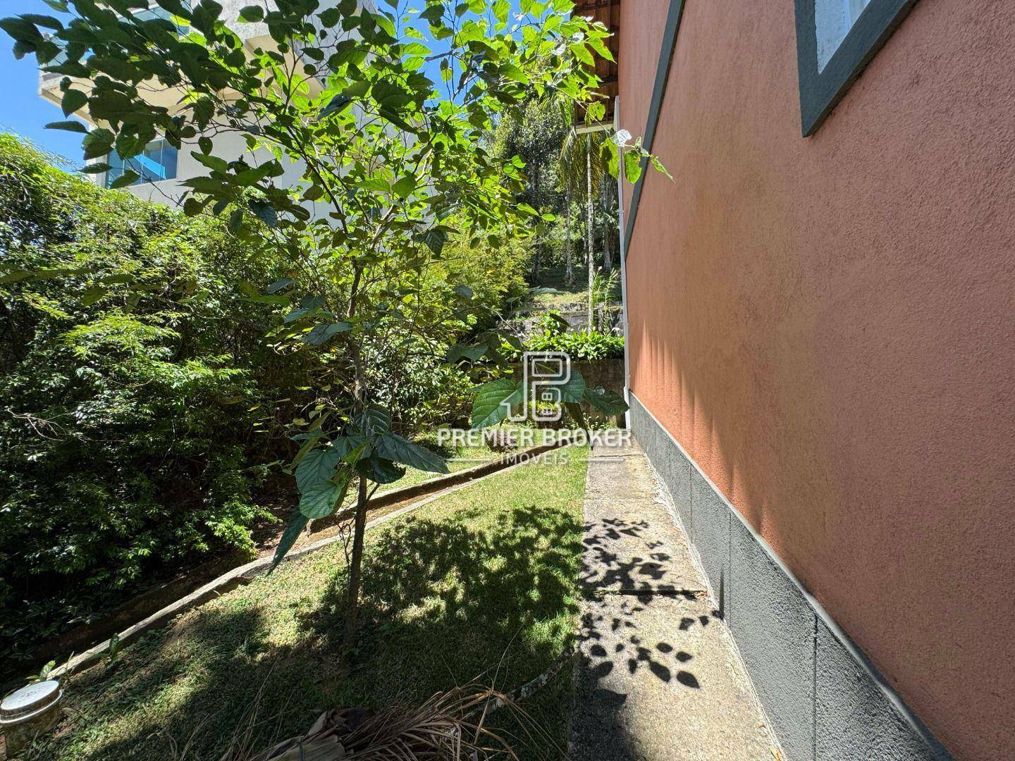 Casa de Condomínio à venda com 4 quartos, 245m² - Foto 12
