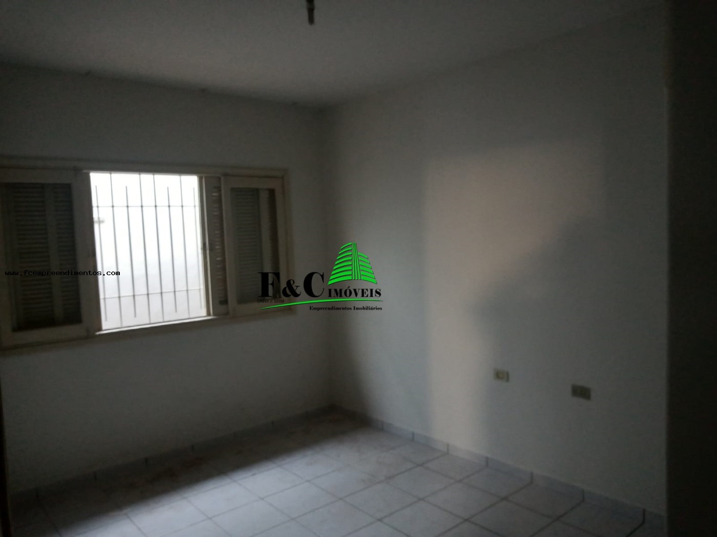 Casa para alugar com 3 quartos - Foto 1