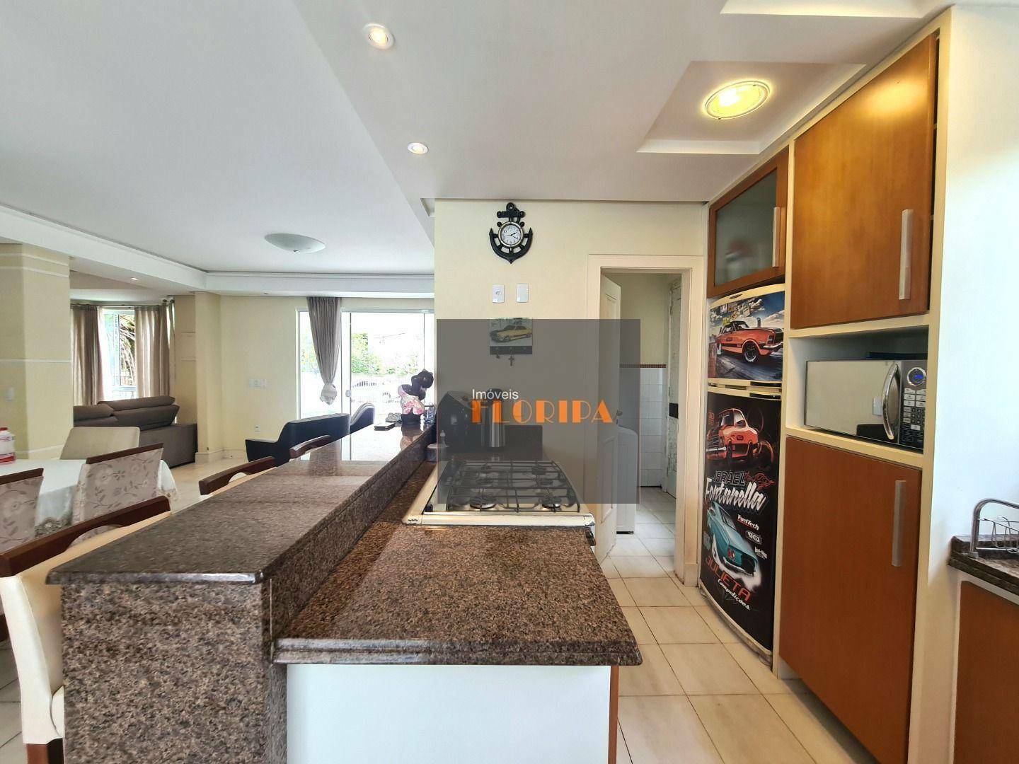 Casa à venda com 4 quartos, 217m² - Foto 11