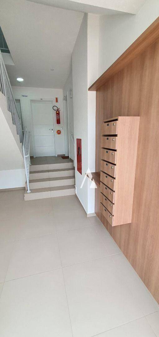 Apartamento à venda com 2 quartos, 61m² - Foto 3