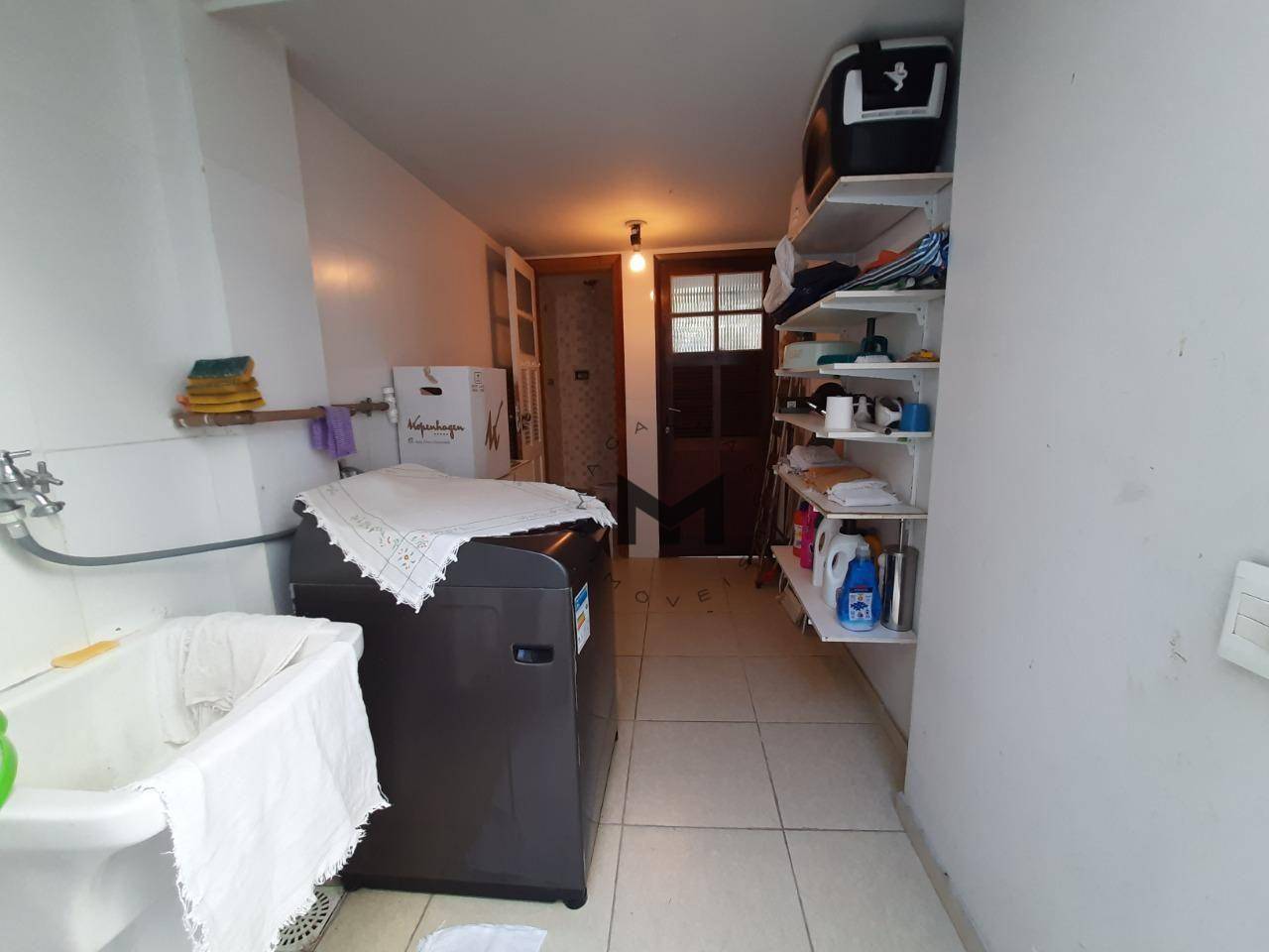 Casa à venda com 4 quartos, 260m² - Foto 22