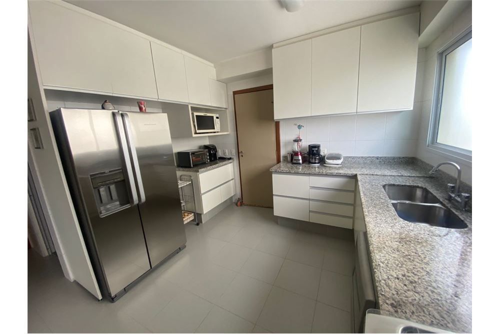 Apartamento à venda com 3 quartos, 200m² - Foto 24