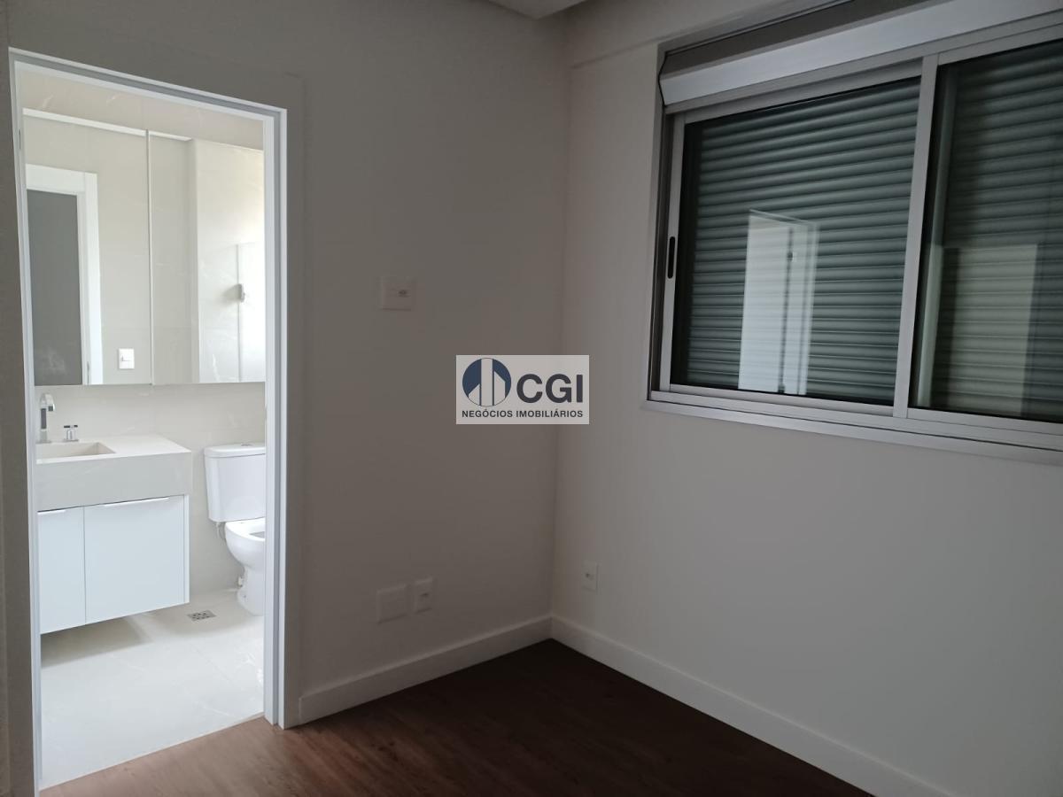 Apartamento à venda com 4 quartos, 197m² - Foto 20