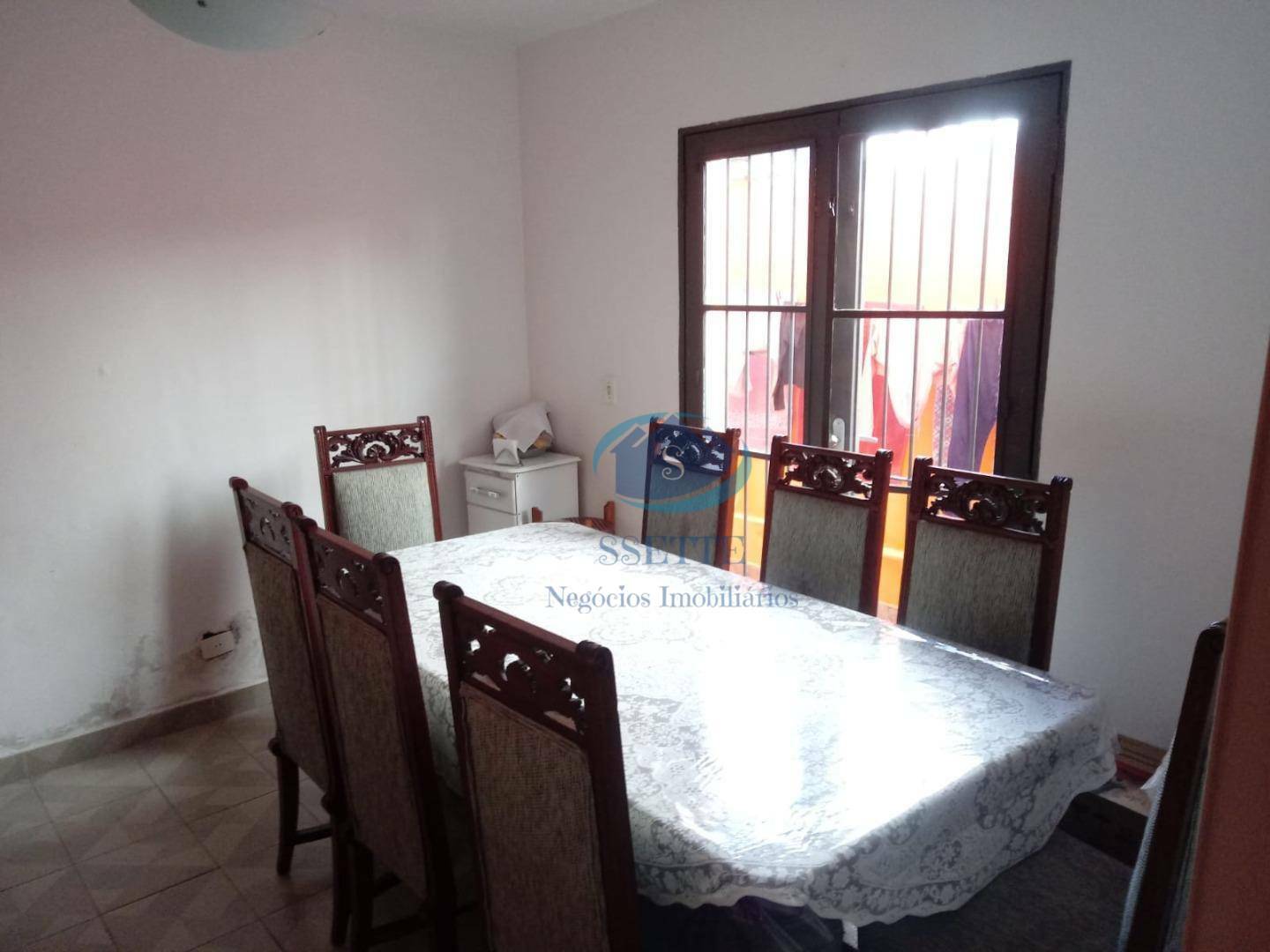 Sobrado à venda com 3 quartos, 180m² - Foto 1