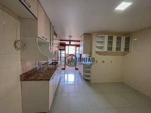 Apartamento à venda com 4 quartos, 150m² - Foto 9