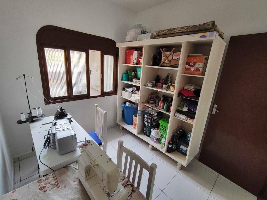 Casa à venda com 4 quartos, 130m² - Foto 9