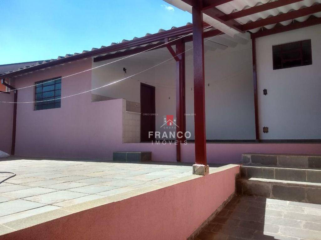 Casa para alugar com 3 quartos, 220m² - Foto 14