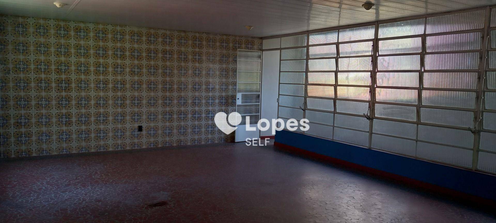 Casa à venda com 5 quartos, 260m² - Foto 4