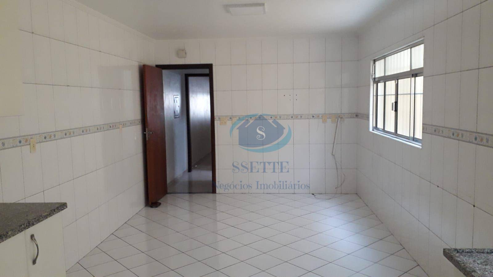 Sobrado à venda com 3 quartos, 240m² - Foto 3