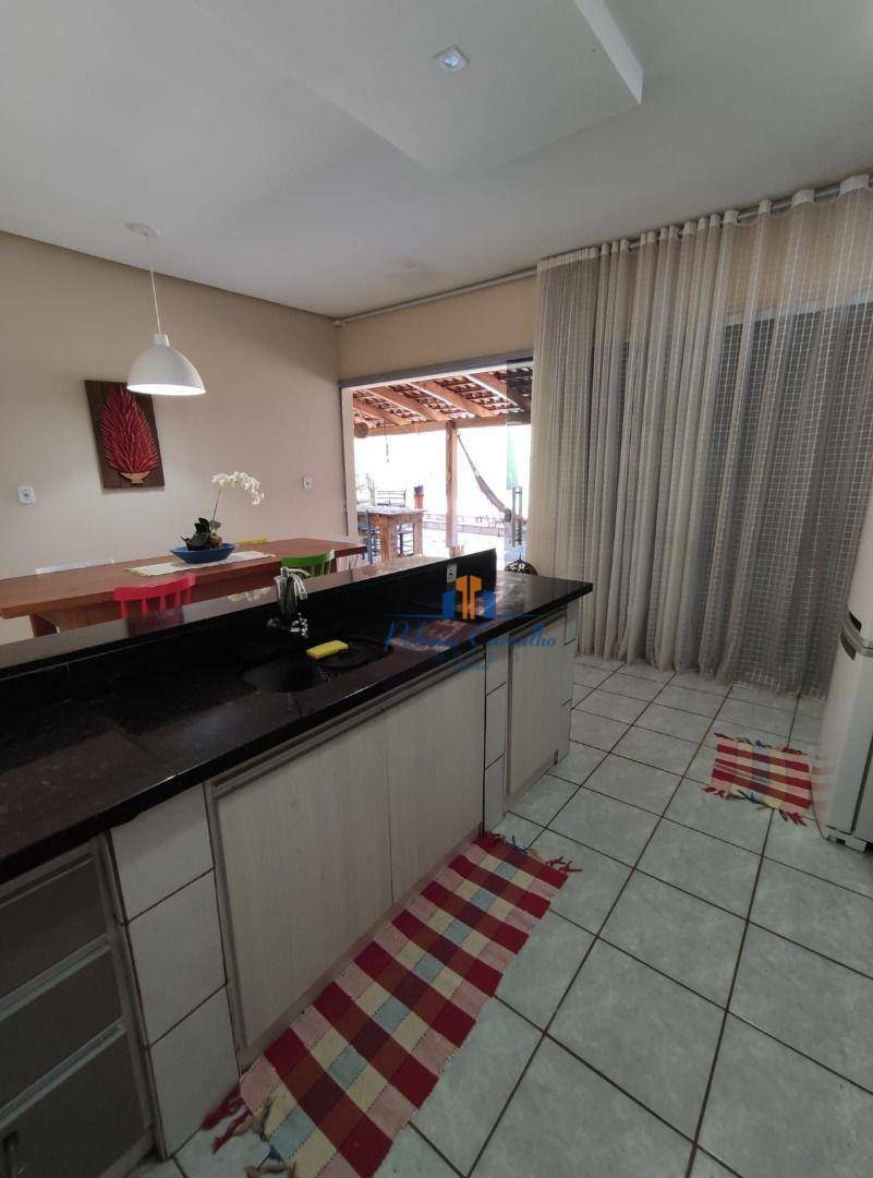 Casa à venda com 3 quartos, 200m² - Foto 15