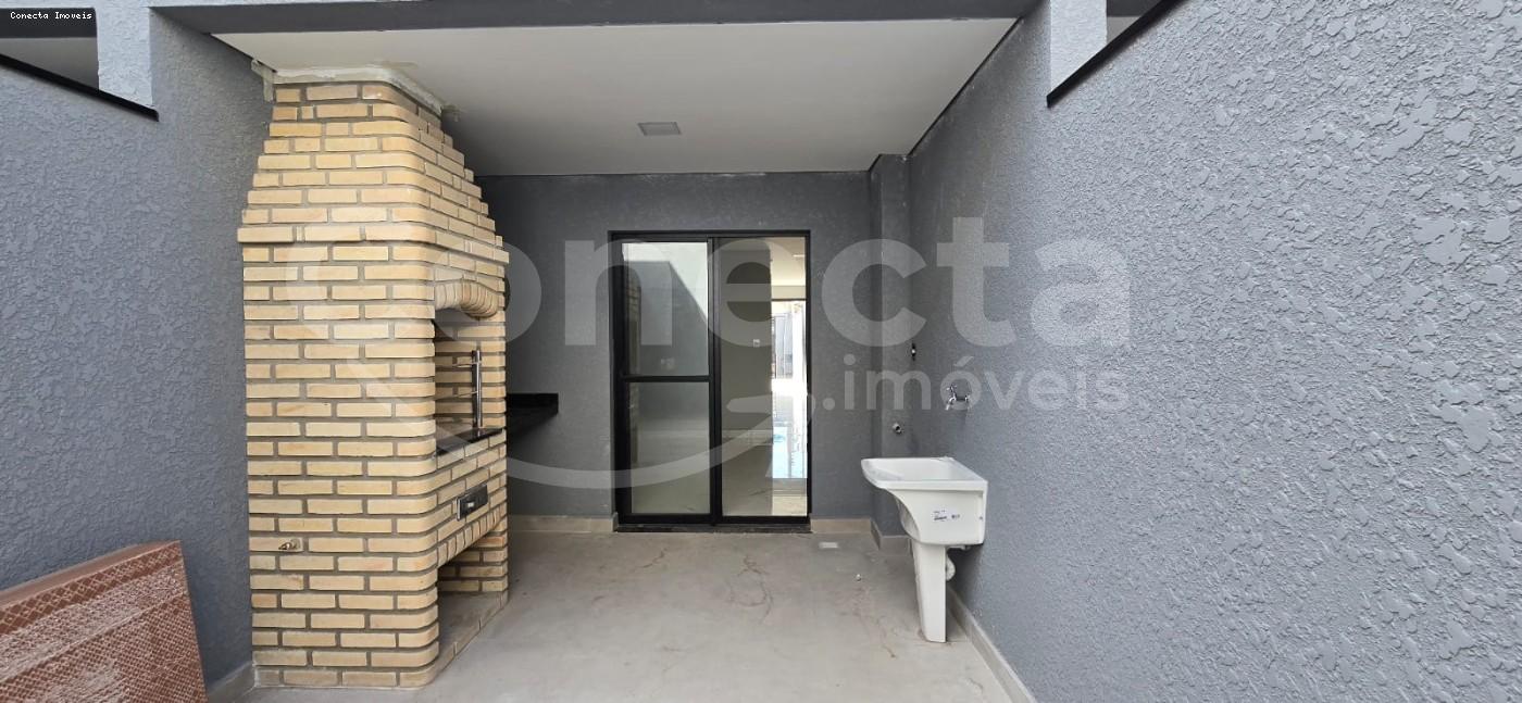 Casa à venda com 2 quartos, 80m² - Foto 9