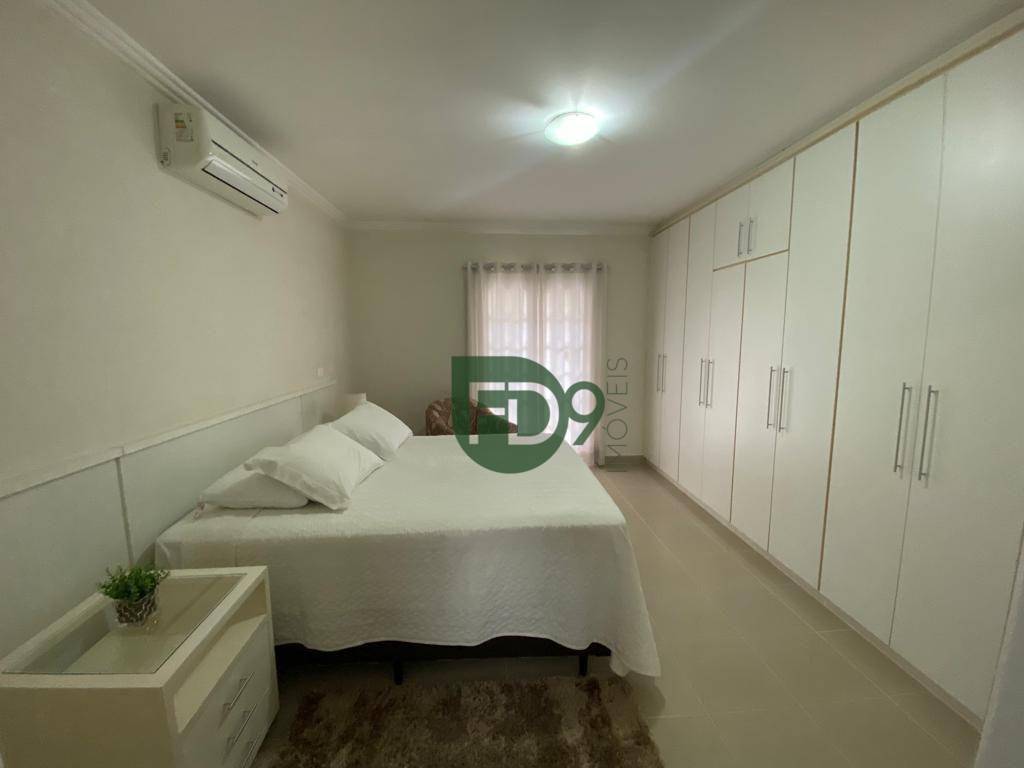 Casa à venda com 3 quartos, 177m² - Foto 7