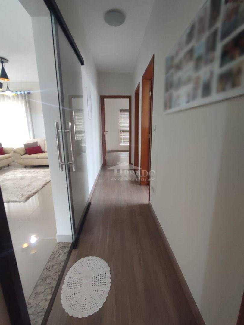 Casa à venda com 3 quartos, 183m² - Foto 17