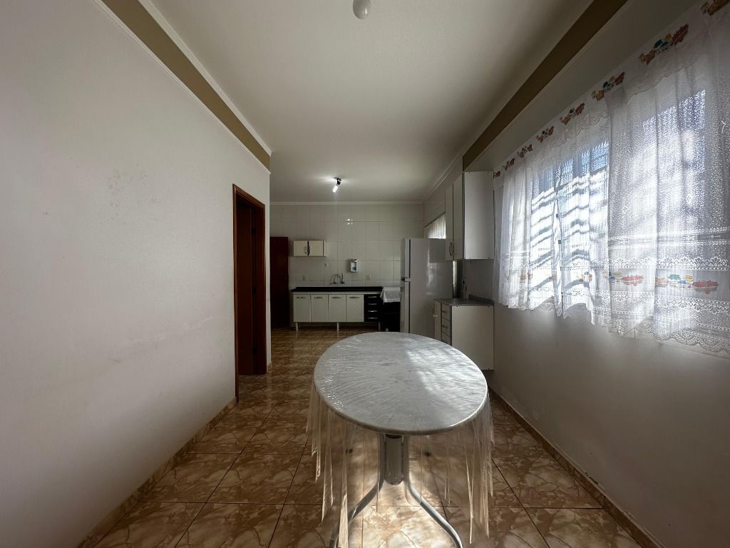 Casa à venda com 3 quartos, 110m² - Foto 1