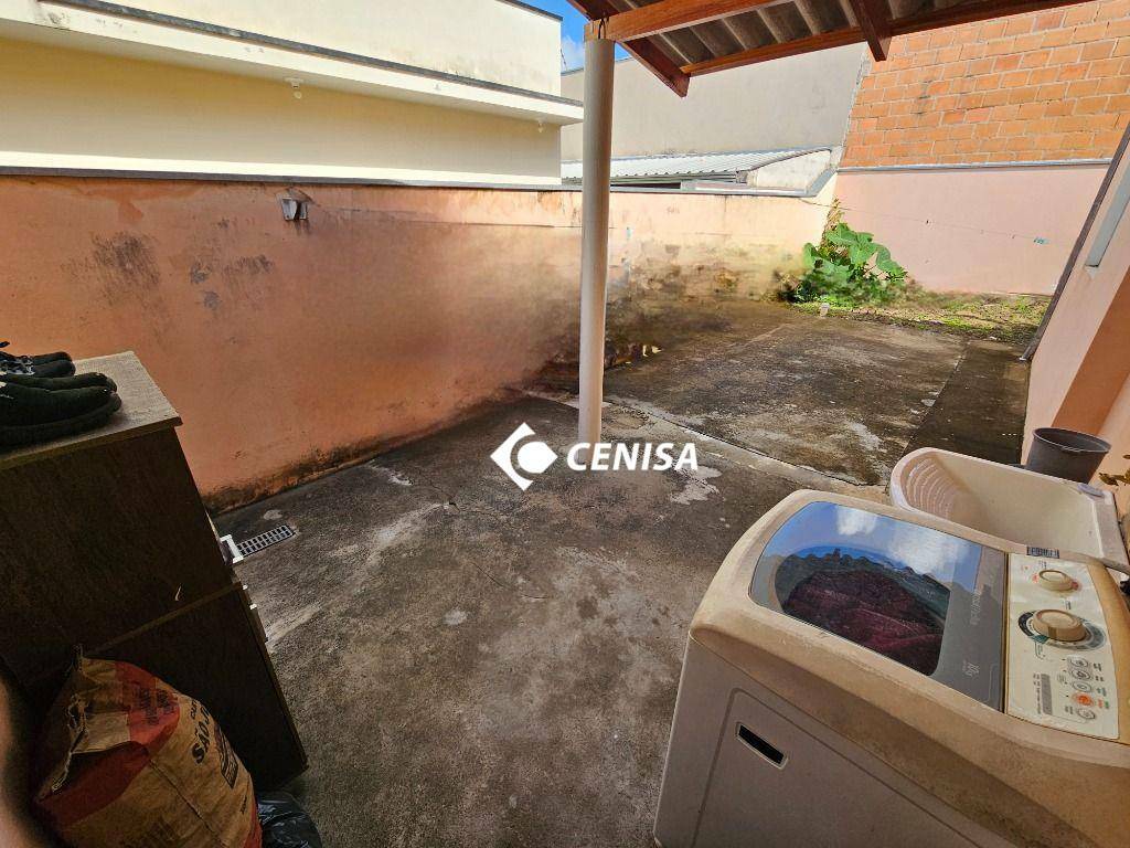 Casa à venda com 2 quartos, 68m² - Foto 5