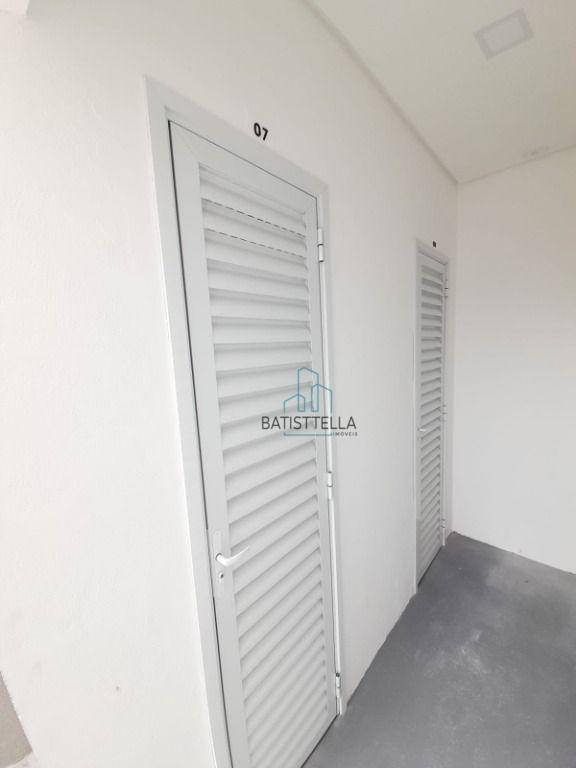 Apartamento à venda com 2 quartos, 65m² - Foto 3