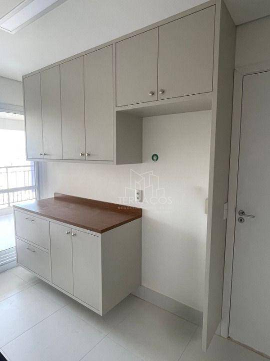 Apartamento para alugar com 3 quartos, 152m² - Foto 8