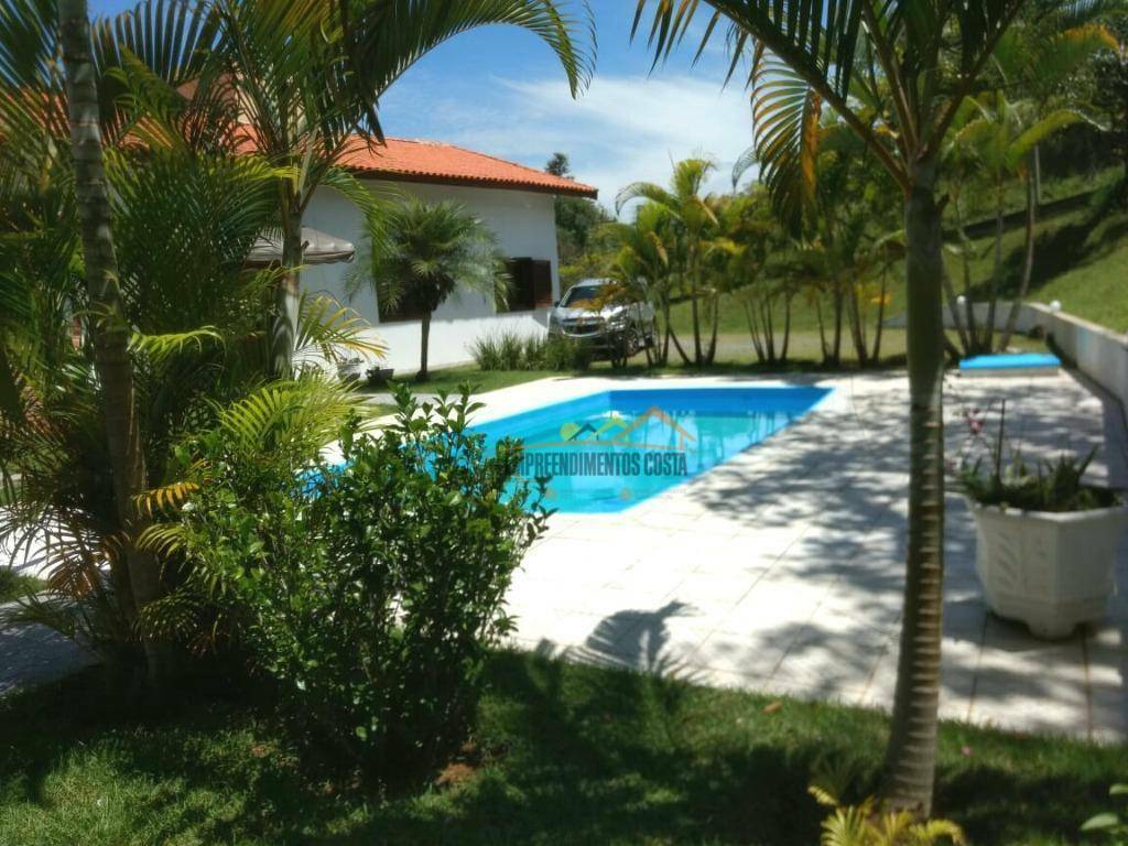 Casa à venda com 3 quartos, 320m² - Foto 1