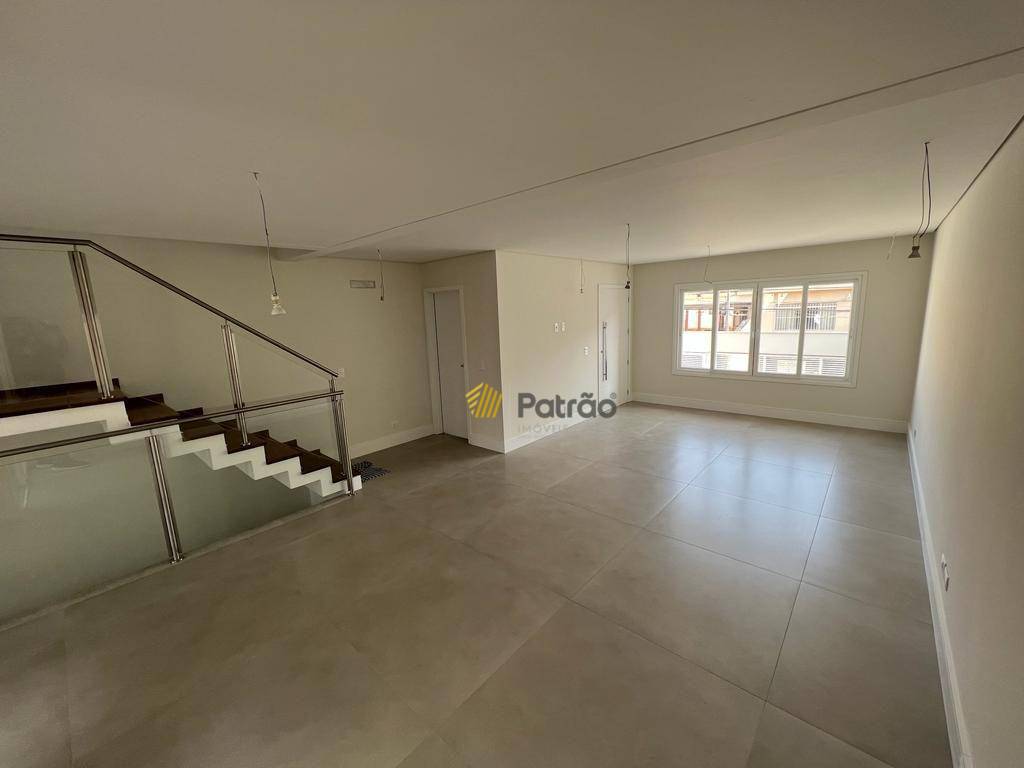 Sobrado à venda com 3 quartos, 250m² - Foto 27