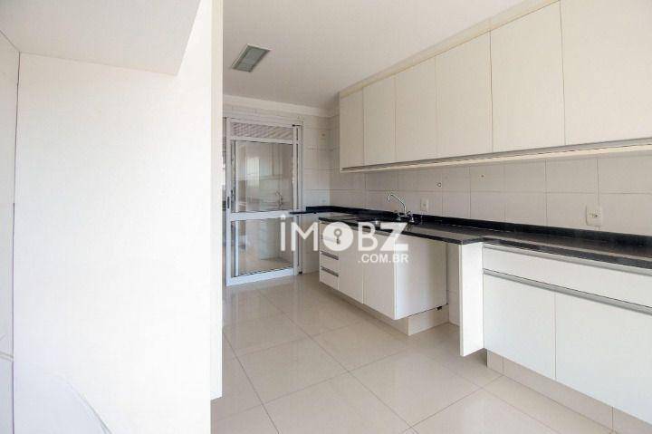 Apartamento à venda com 4 quartos, 196m² - Foto 19