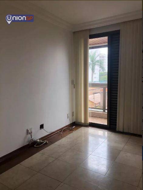 Apartamento à venda com 3 quartos, 242m² - Foto 9