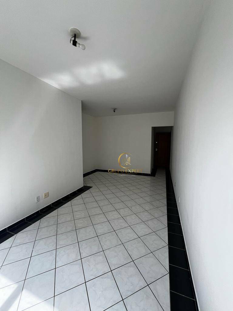 Apartamento à venda com 3 quartos, 85m² - Foto 2