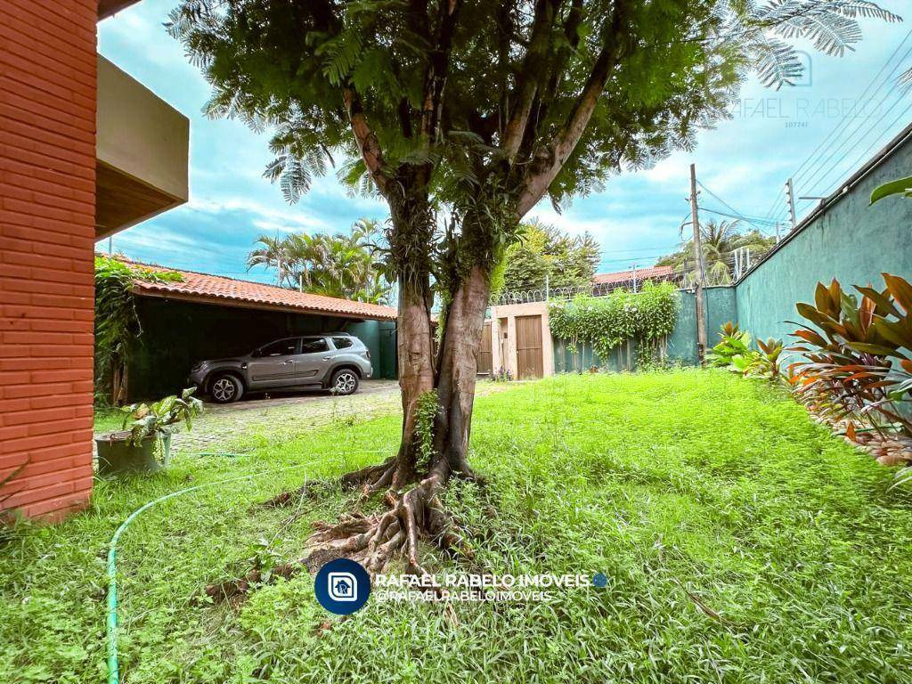 Casa à venda com 4 quartos, 230m² - Foto 37