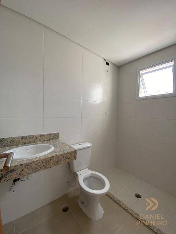 Apartamento à venda com 2 quartos, 75m² - Foto 11