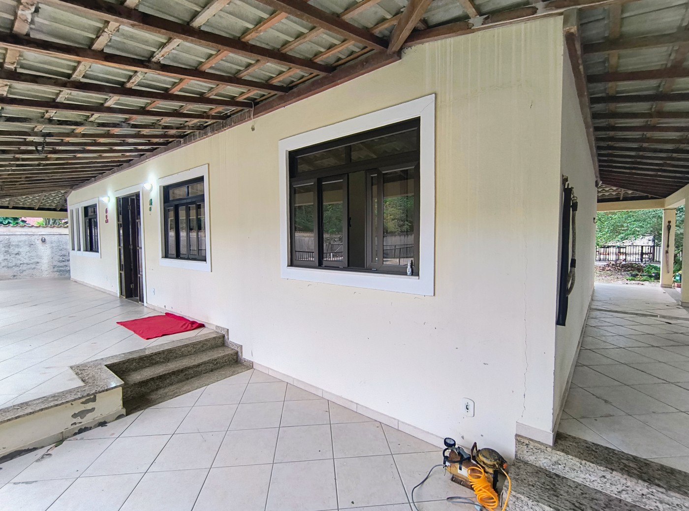 Casa à venda com 6 quartos, 950m² - Foto 4