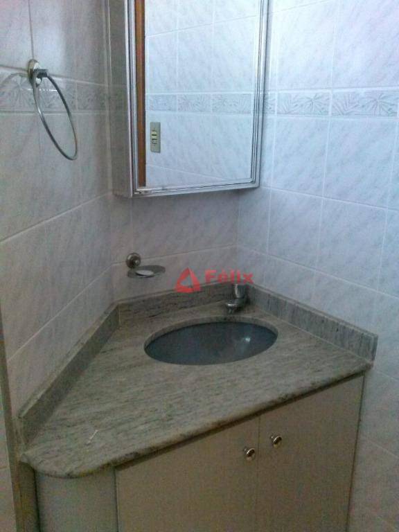 Apartamento à venda com 4 quartos, 196m² - Foto 10