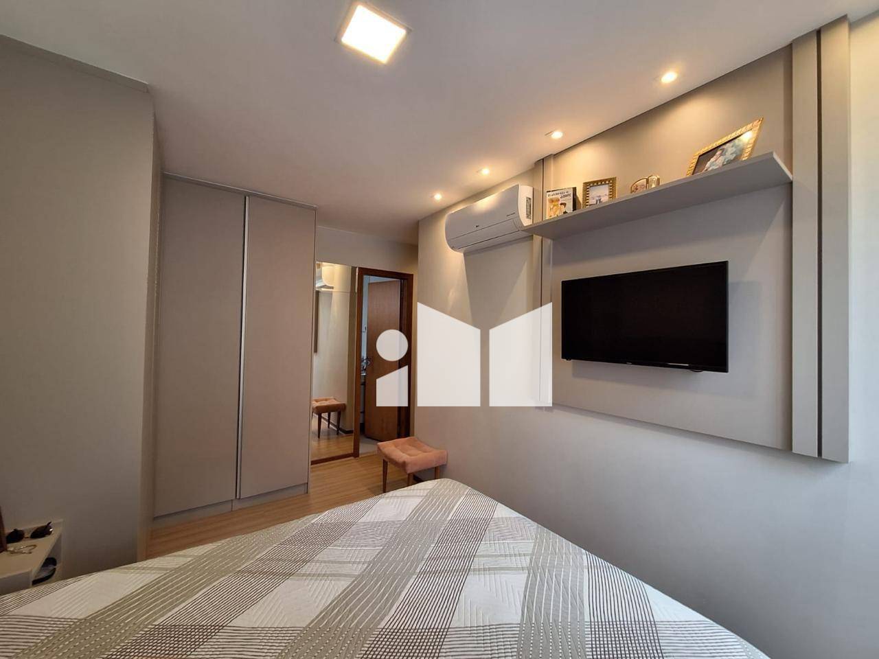 Apartamento à venda com 2 quartos, 65m² - Foto 8