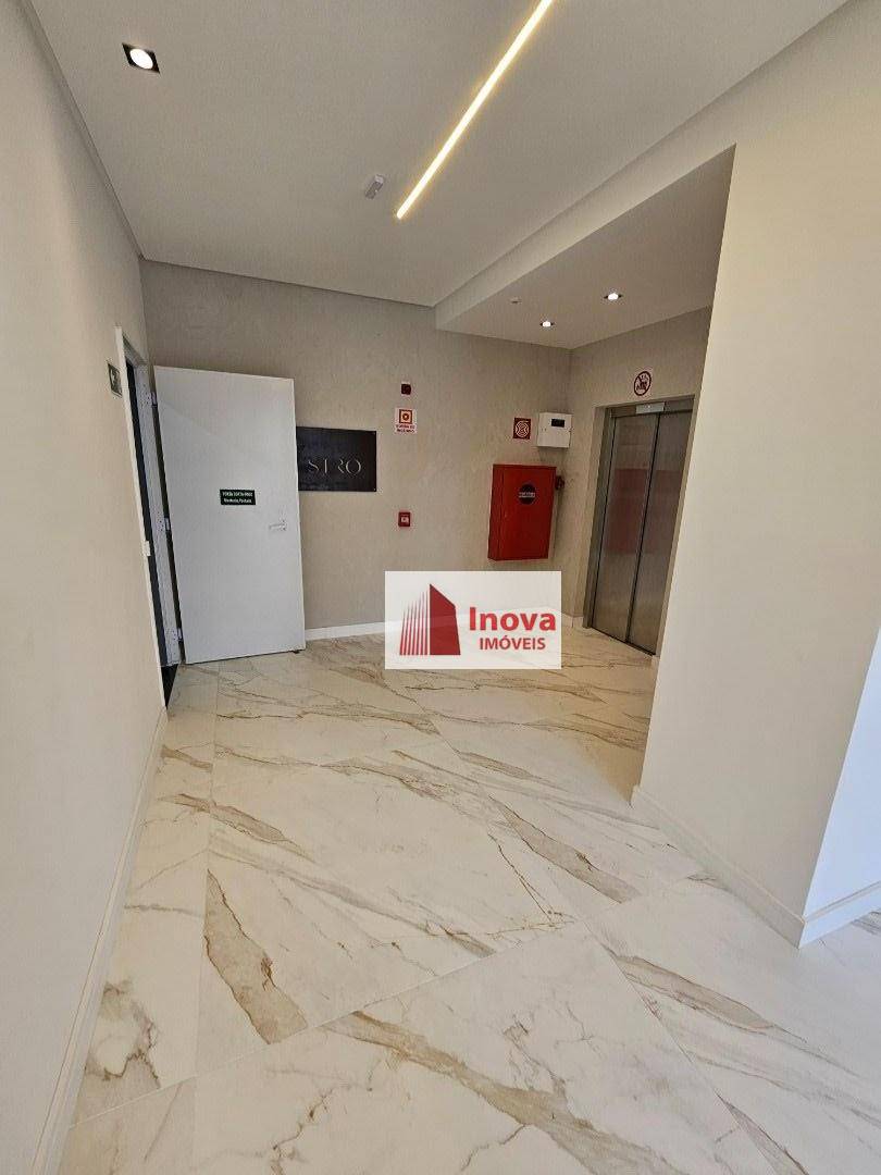 Apartamento à venda com 4 quartos, 170m² - Foto 2