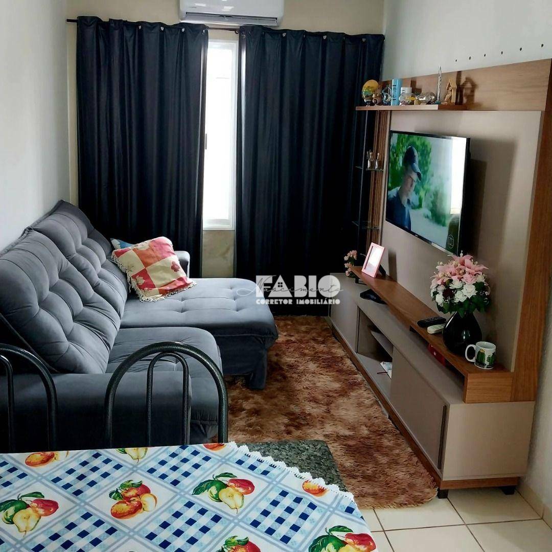 Casa à venda com 2 quartos, 45m² - Foto 1