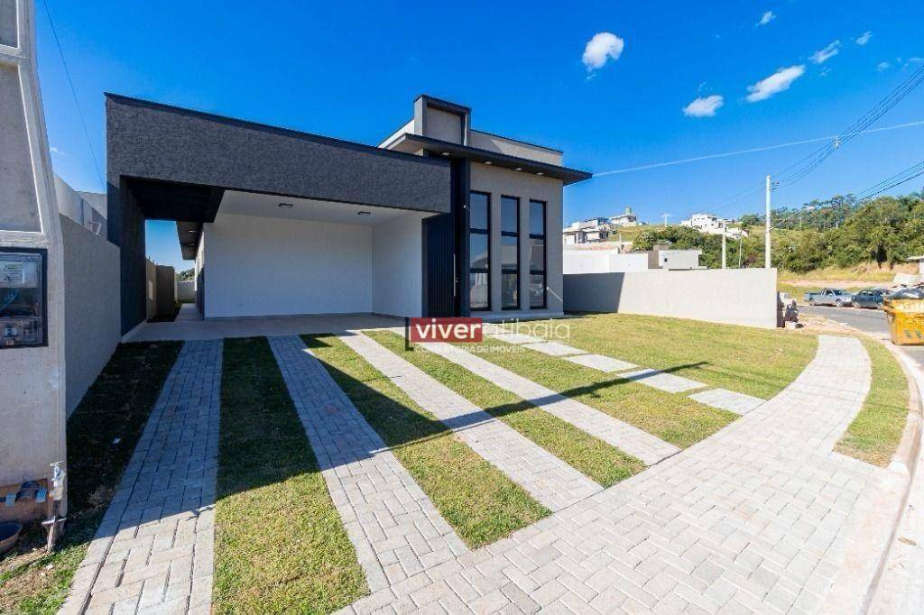 Casa à venda com 3 quartos, 199m² - Foto 1