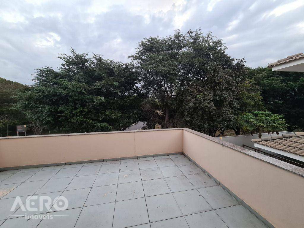 Casa de Condomínio à venda com 4 quartos, 272m² - Foto 5