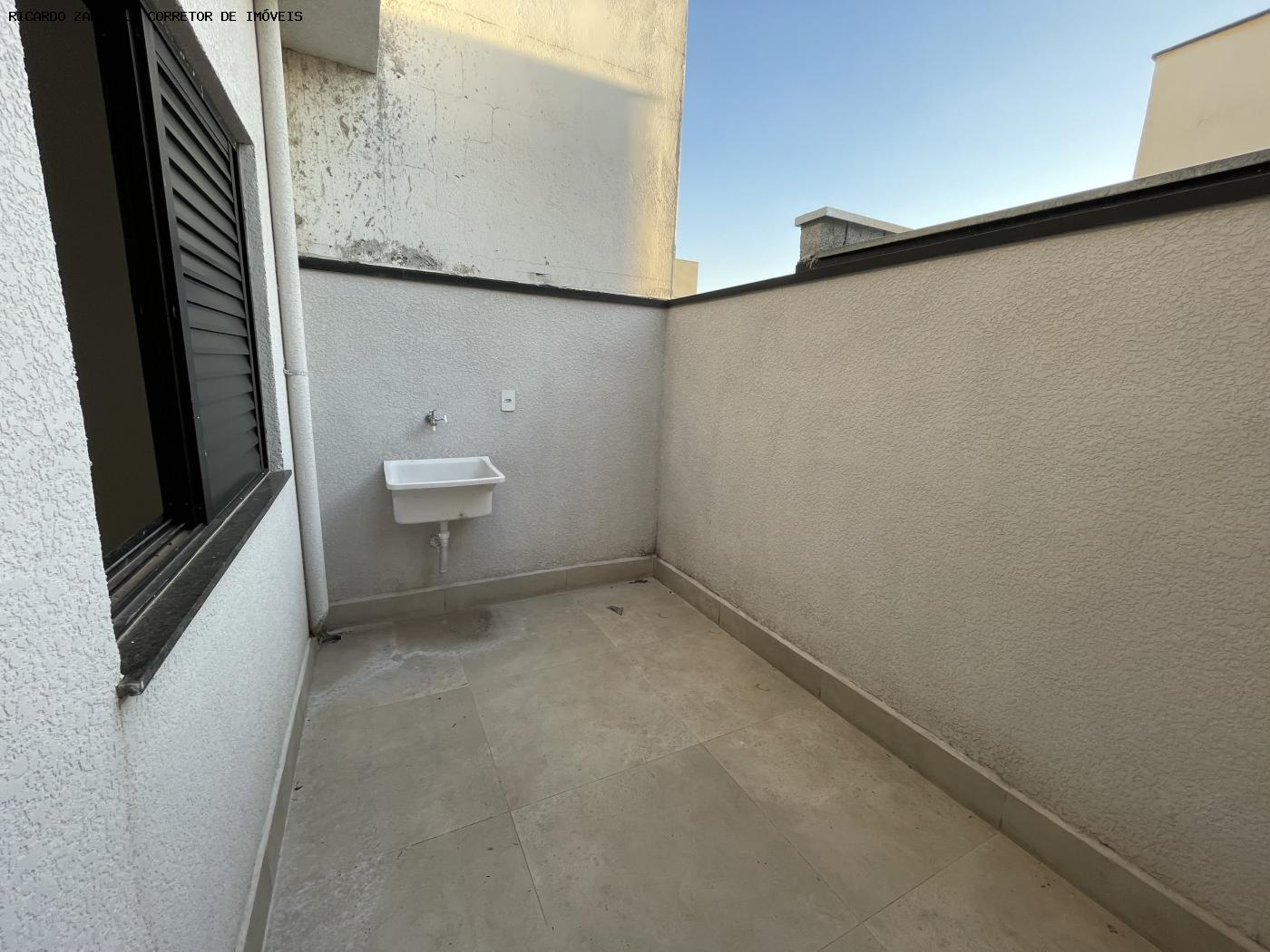 Casa à venda com 3 quartos, 140m² - Foto 14