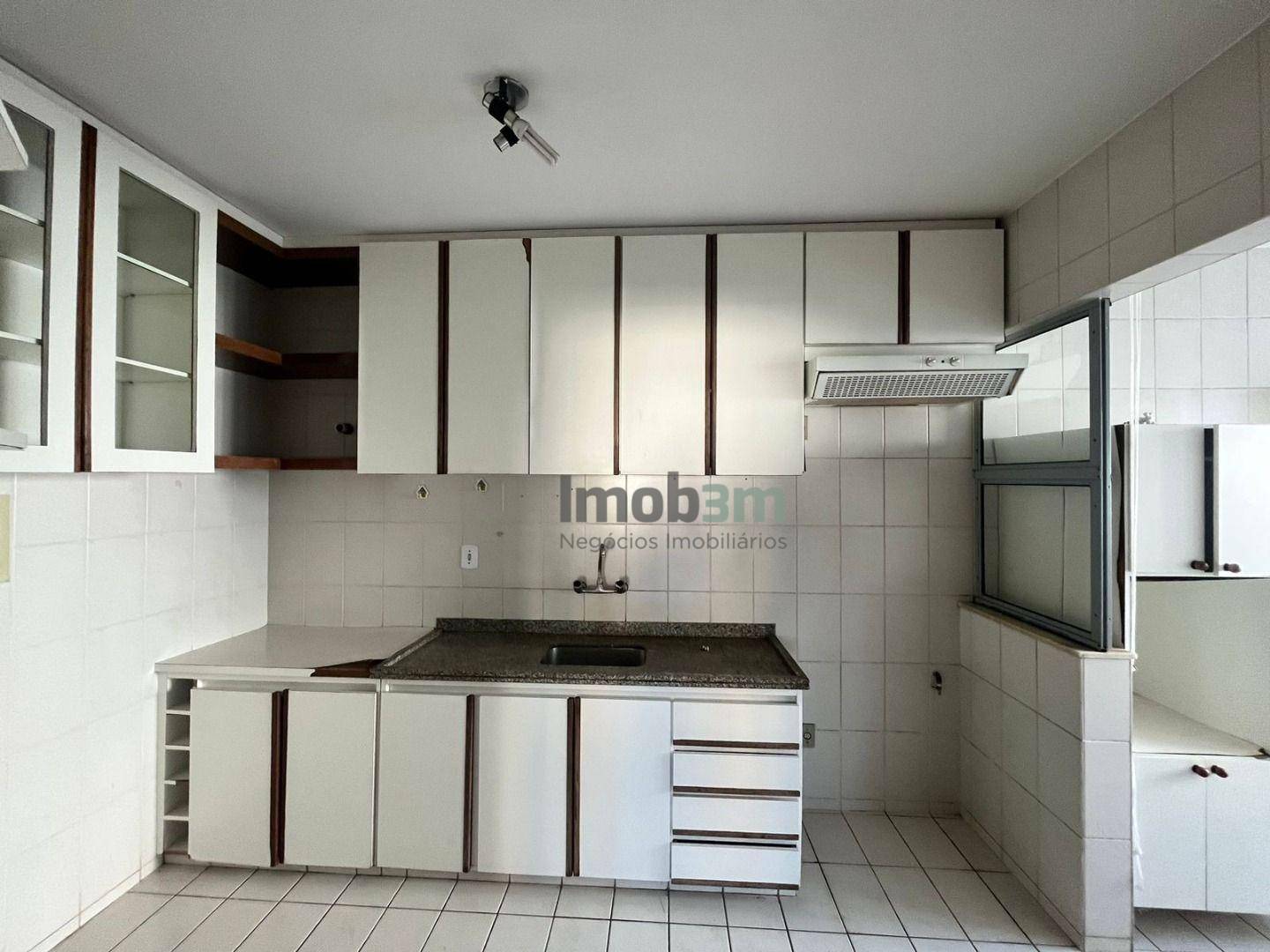 Apartamento à venda com 3 quartos, 80m² - Foto 4