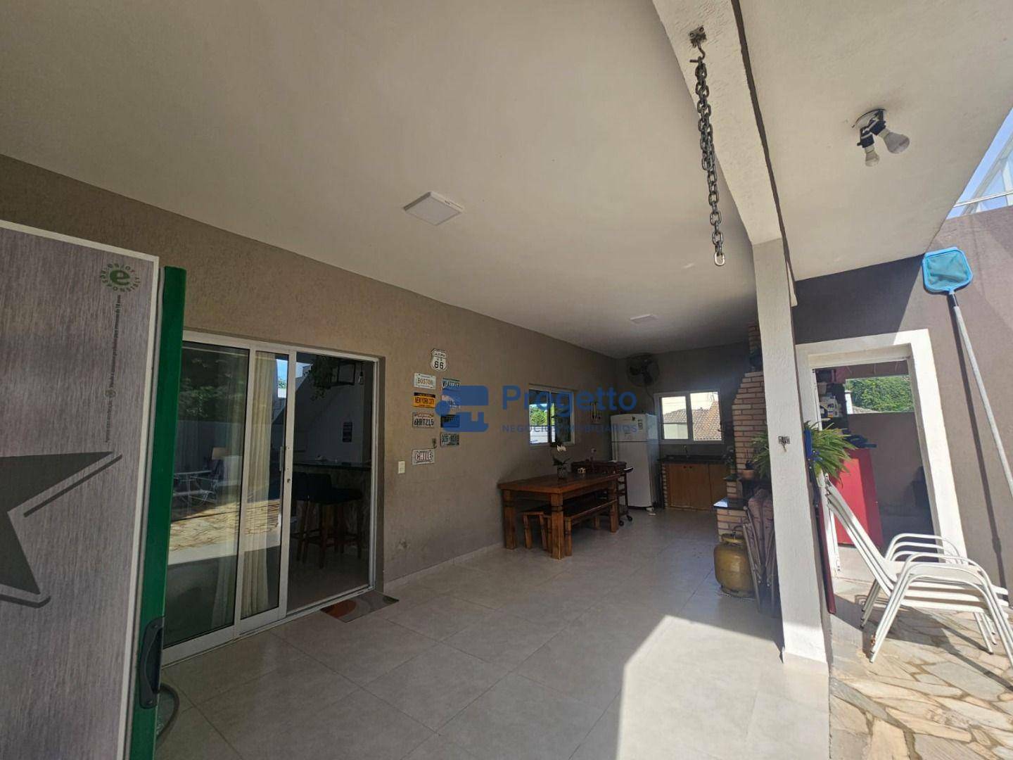 Casa de Condomínio à venda com 4 quartos, 223m² - Foto 33