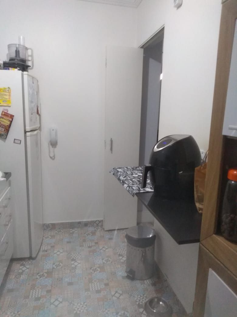 Apartamento à venda com 3 quartos, 67m² - Foto 2