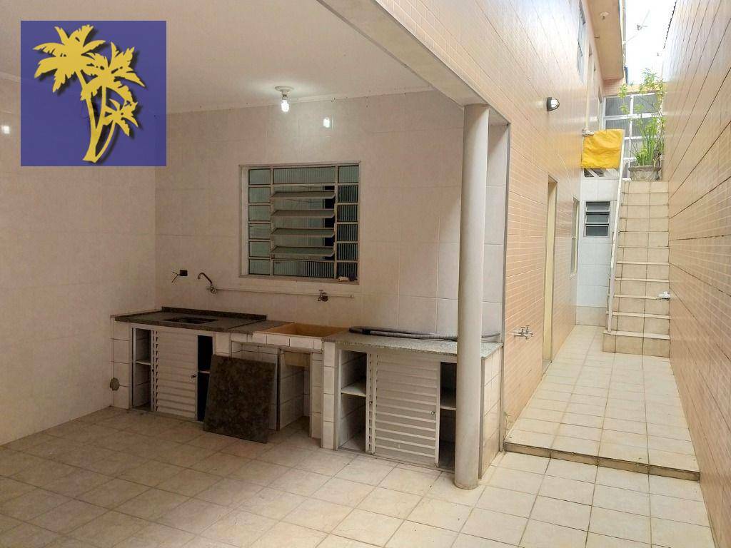 Casa à venda com 3 quartos, 100m² - Foto 1