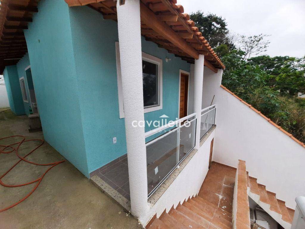 Casa à venda com 2 quartos, 70m² - Foto 2