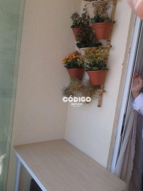 Apartamento à venda com 2 quartos, 64m² - Foto 4