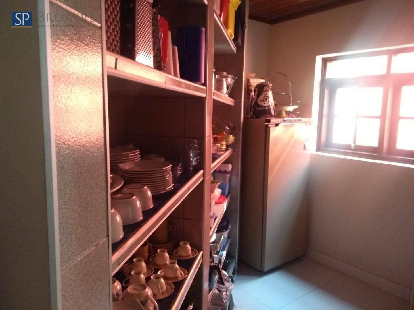 Casa à venda com 4 quartos, 250m² - Foto 35