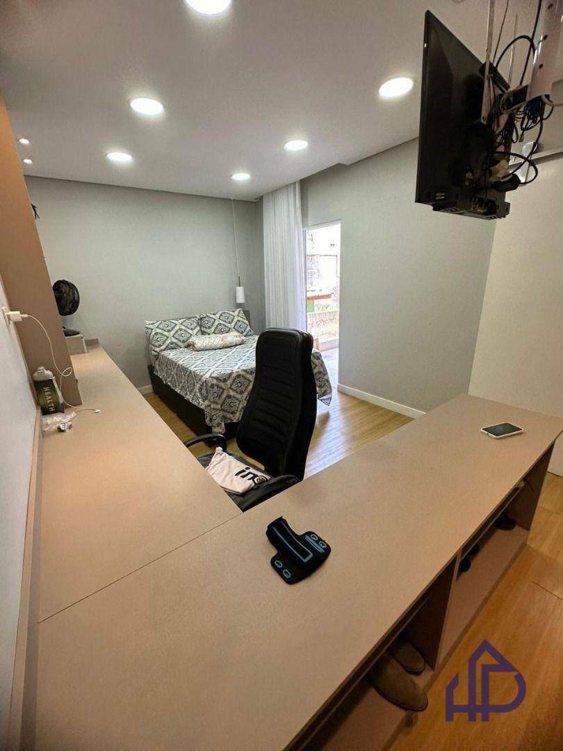 Casa para alugar com 3 quartos, 313m² - Foto 17