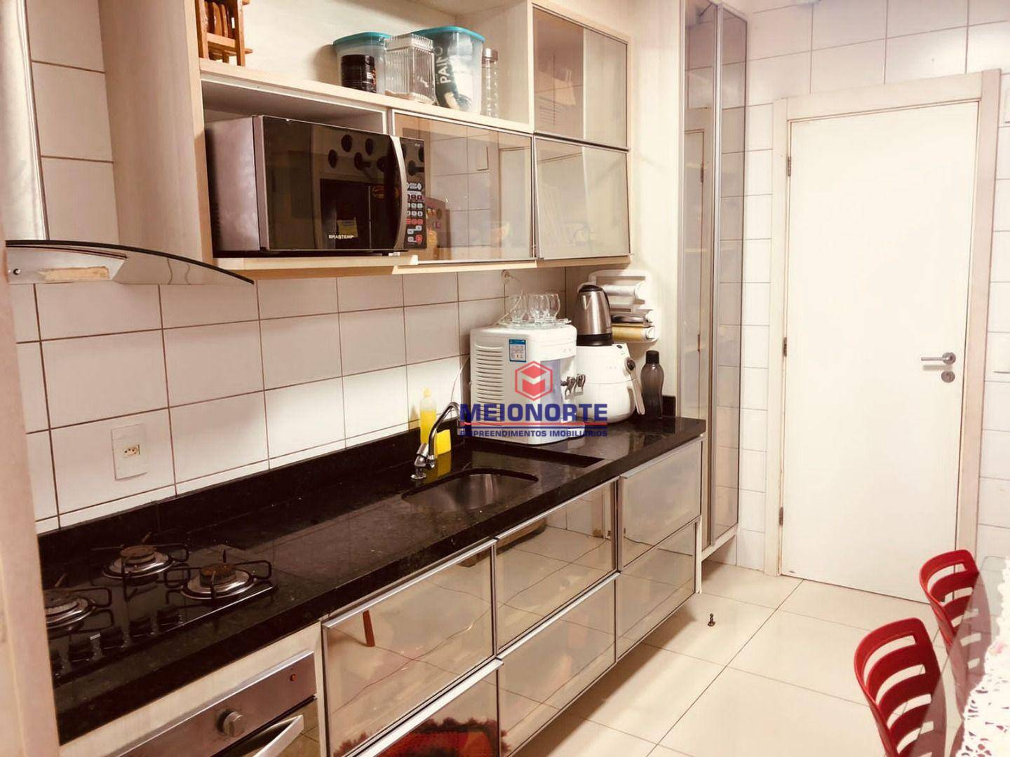 Apartamento à venda com 3 quartos, 138m² - Foto 7