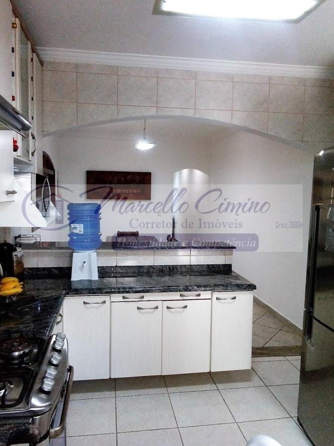 Sobrado à venda com 3 quartos, 193m² - Foto 12