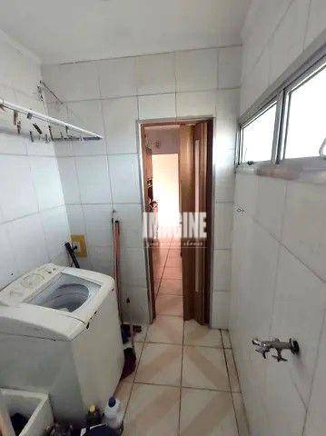 Apartamento à venda com 2 quartos, 60m² - Foto 3